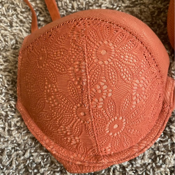 Burnt Orange Lacy Victoria’s Secret 32D Bra - Picture 3 of 4